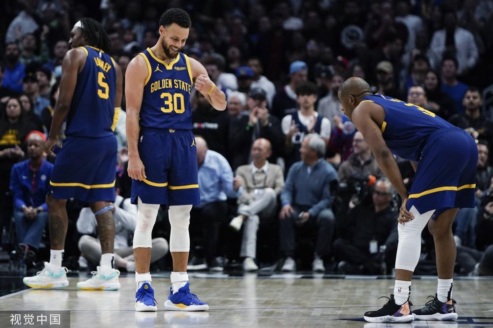 万英镑签下 万英镑签下