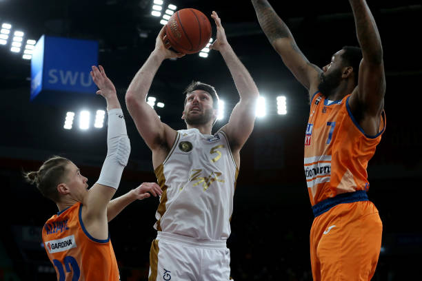 场中日团体 场中日团体