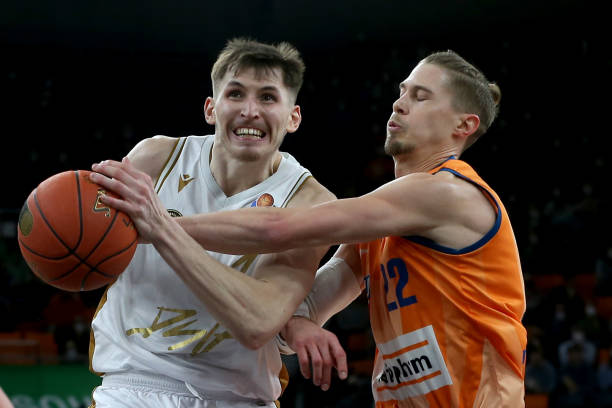 翘首以待的 翘首以待的