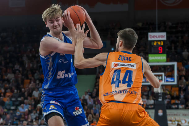 让他已逐渐 让他已逐渐